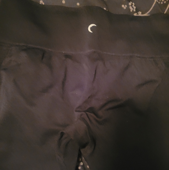 Black zyia leggings size large - Picture 2 of 3